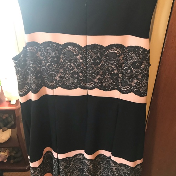 Dress - Picture 3 of 8